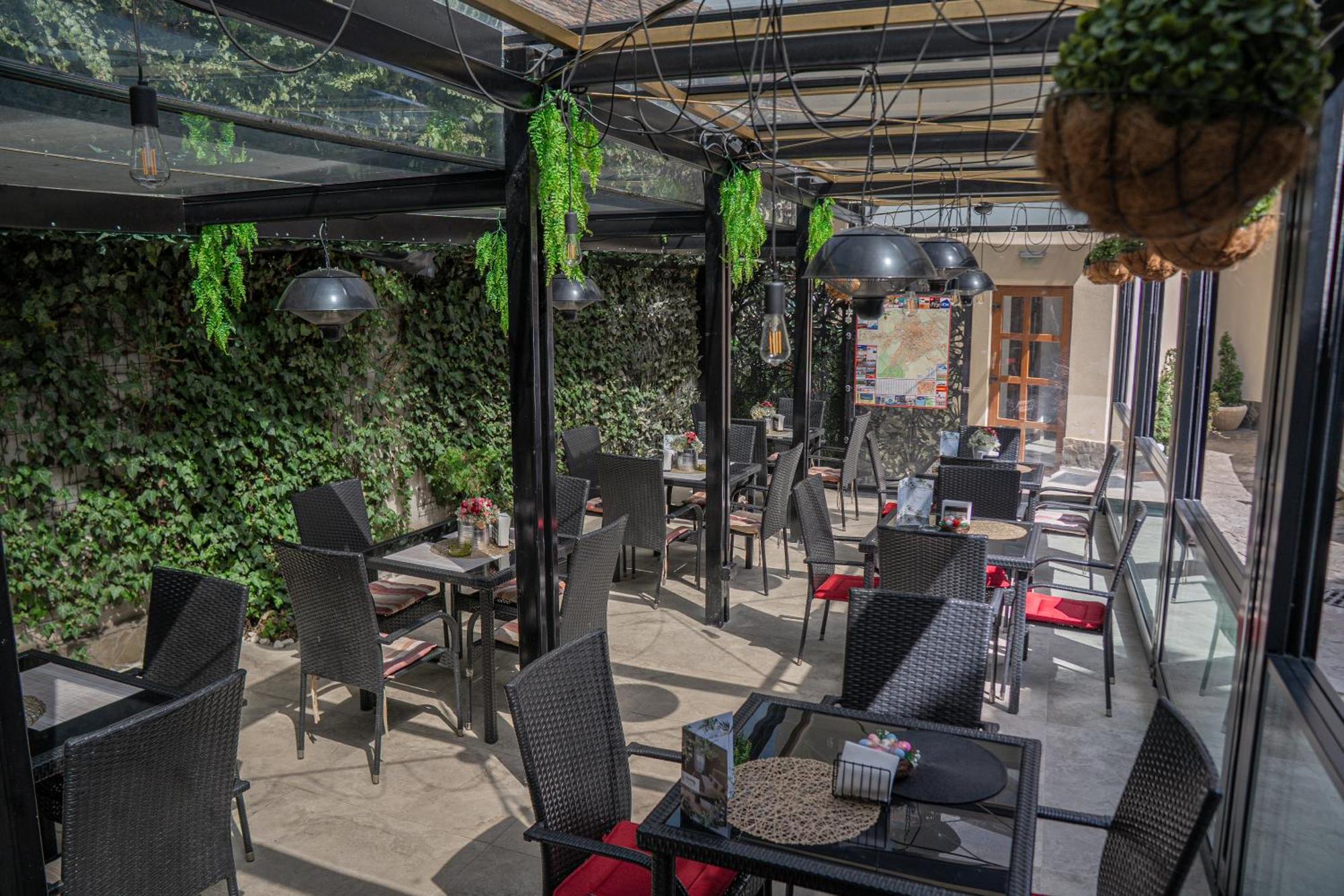 Marabella Hotel